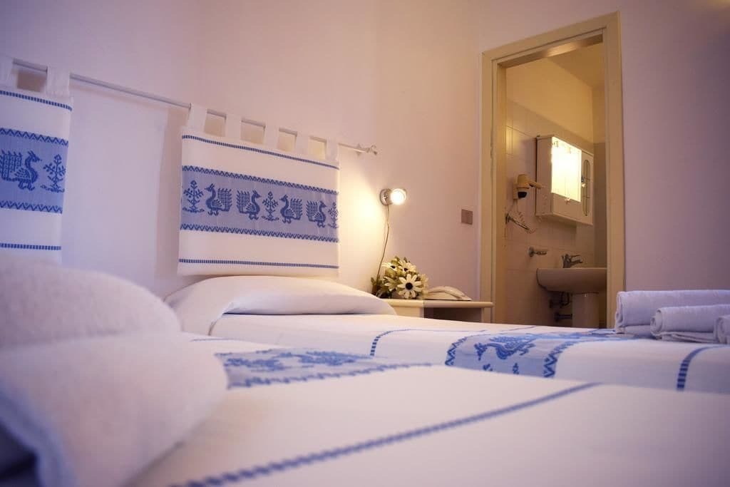 Hotel Montiruju Santa Maria Coghinas Экстерьер фото